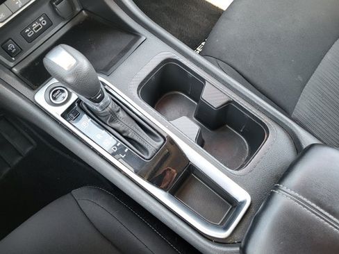 Certified 2025 Nissan Sentra SV FWD image 20
