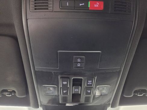 Used 2024 Volkswagen Tiguan SE R-Line AWD/4WD image 14