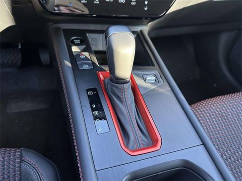 New 2026 Nissan Kicks SR image 22