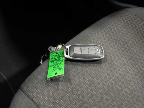 Used 2025 Nissan Kicks S FWD image 31