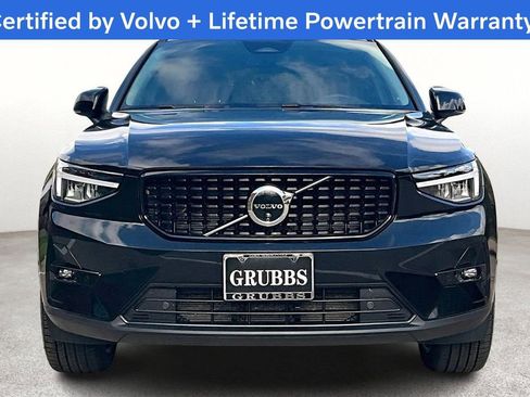 Certified 2025 Volvo XC40 B5 Plus image 5