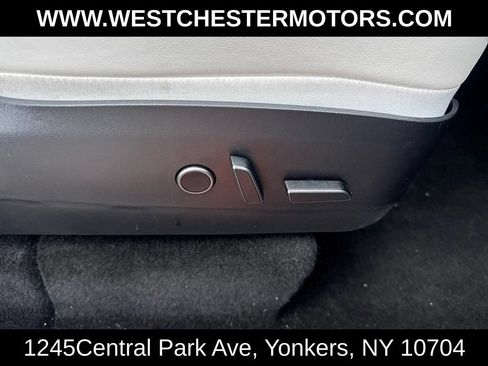 Used 2021 Tesla Model Y Long Range AWD/4WD image 17