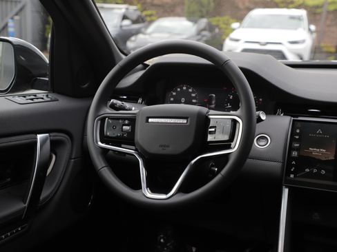 Certified 2025 Land Rover Discovery Sport Dynamic SE AWD/4WD image 19