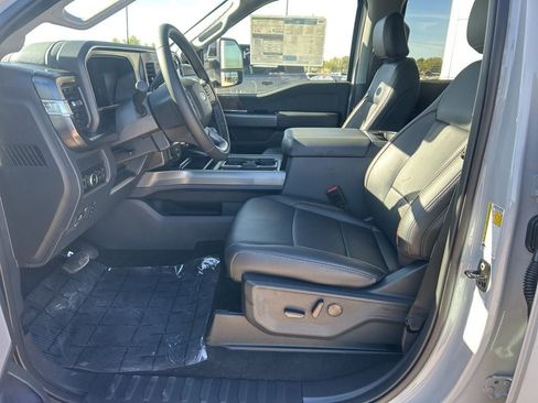 New 2026 Ford F250 Lariat w/ Black Appearance Package image 10