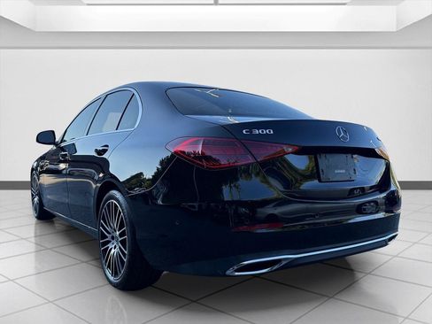 Used 2022 Mercedes-Benz C 300 4MATIC Sedan image 3