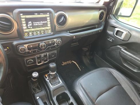 Used 2021 Jeep Wrangler Unlimited Sport AWD/4WD image 14