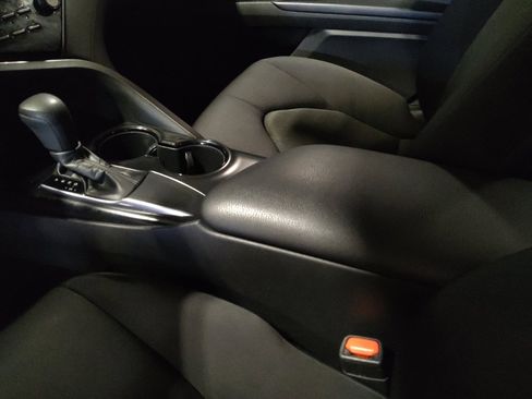 Used 2019 Toyota Camry LE FWD image 26