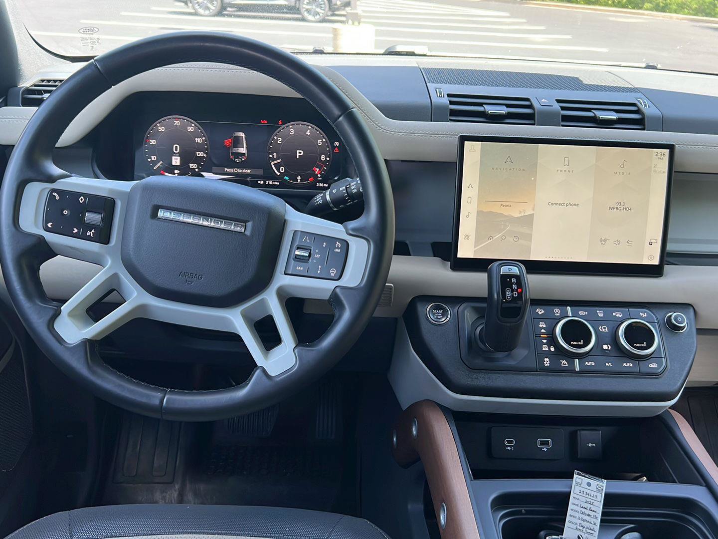 Certified 2023 Land Rover Defender 130 X-Dynamic SE AWD/4WD image 10