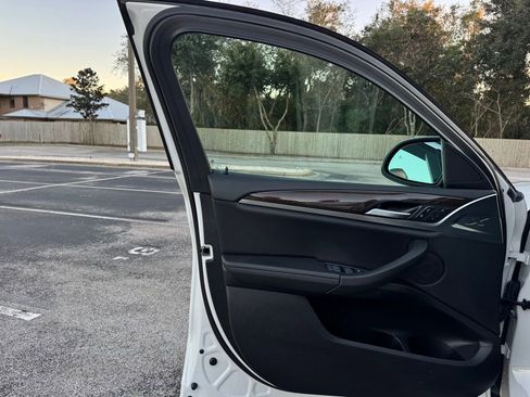 Used 2024 BMW X4 xDrive30i w/ Parking Assistance Package image 34