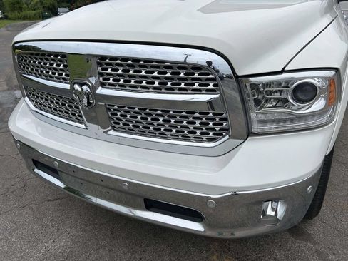 Used 2017 RAM 1500 Laramie w/ Convenience Group AWD/4WD image 11