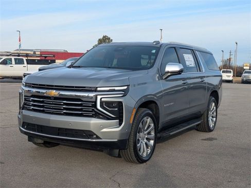 New 2025 Chevrolet Suburban Premier w/ Sun And Tow Package image 6