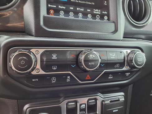 Used 2022 Jeep Wrangler Unlimited Sport image 7