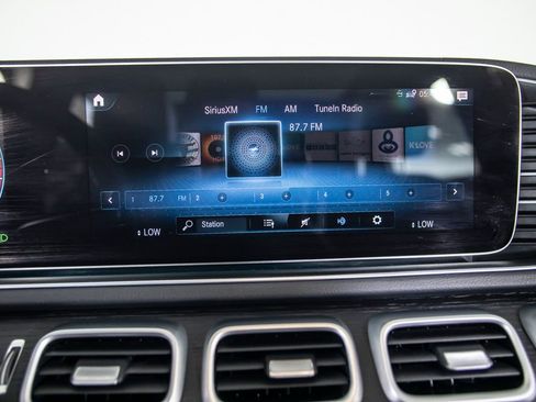 Used 2023 Mercedes-Benz GLS 450 4MATIC image 32