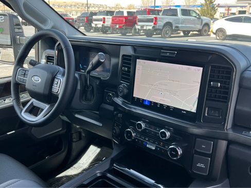 New 2026 Ford F250 Lariat w/ Black Appearance Package image 20