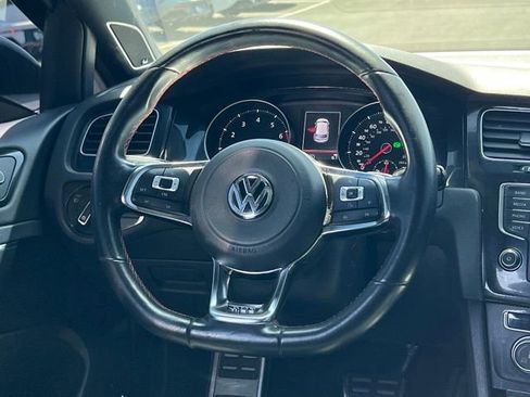 Used 2017 Volkswagen GTI SE FWD image 16