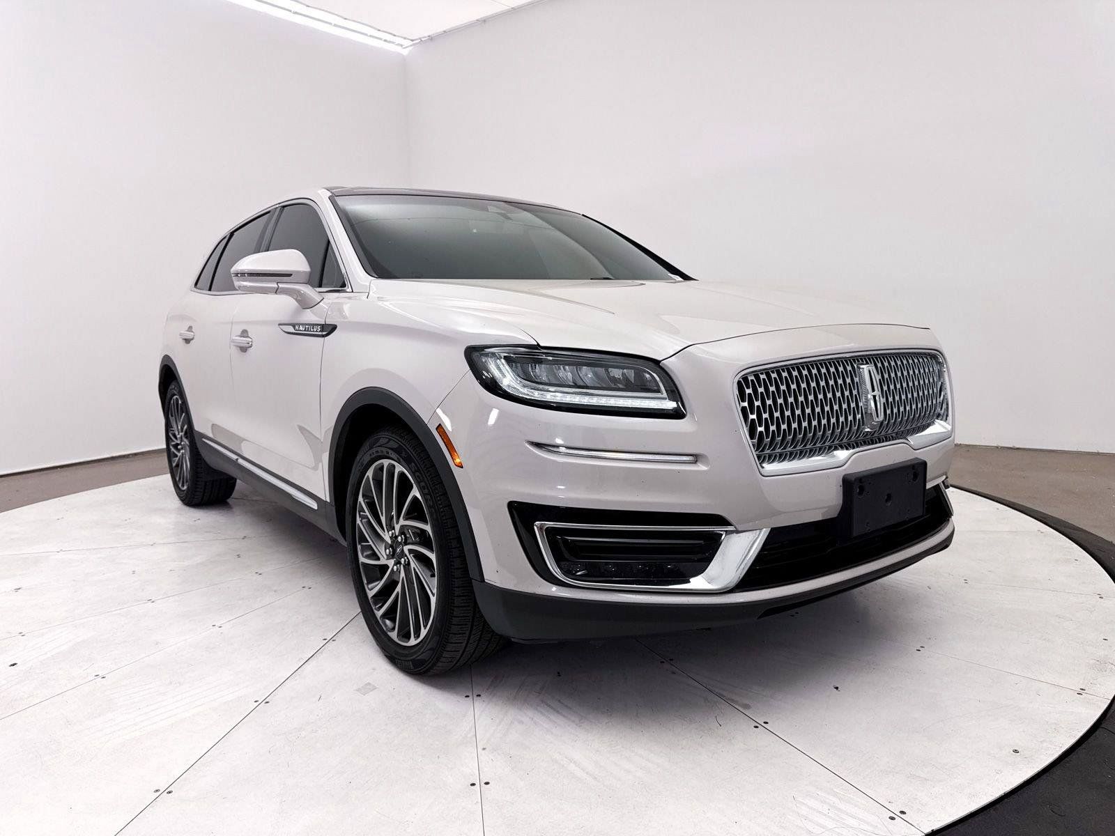 Used 2019 Lincoln Nautilus Reserve FWD image 11