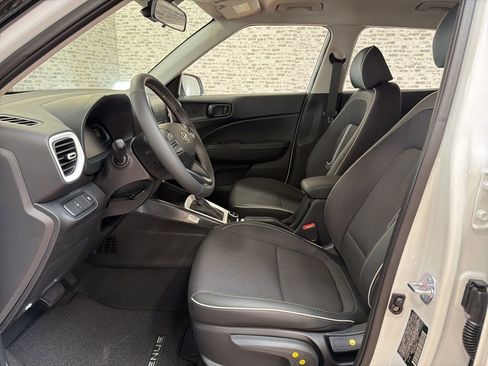 New 2026 Hyundai Venue SEL image 16