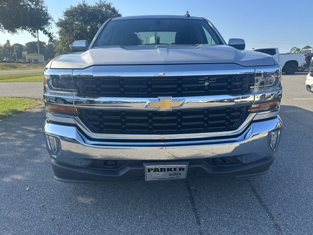 Used 2019 Chevrolet Silverado 1500 LT w/ All Star Edition AWD/4WD image 7