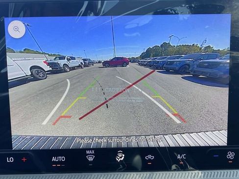 New 2025 Ford Maverick XL image 13