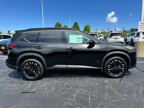 Used 2026 Nissan Rogue Dark Armor FWD image 2