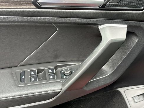Used 2024 Volkswagen Tiguan SEL R-Line AWD/4WD image 15