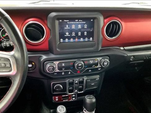 Used 2021 Jeep Wrangler Unlimited Rubicon AWD/4WD image 4