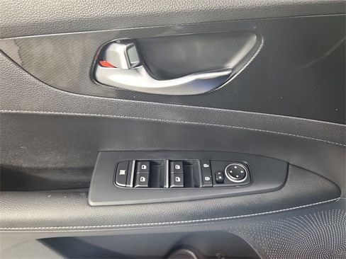 Used 2021 Kia Forte GT-Line image 9