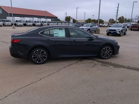 Used 2025 Toyota Camry XLE w/ Premium Package image 4