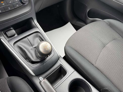 Used 2019 Nissan Sentra S image 23