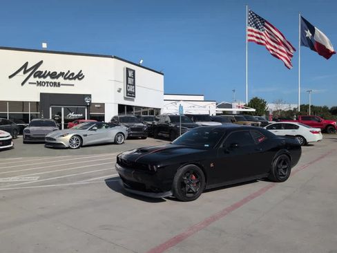 Used 2019 Dodge Challenger R/T Scat Pack RWD image 1