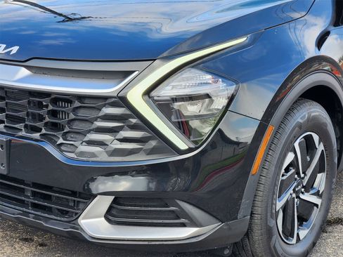 Certified 2023 Kia Sportage LX image 7