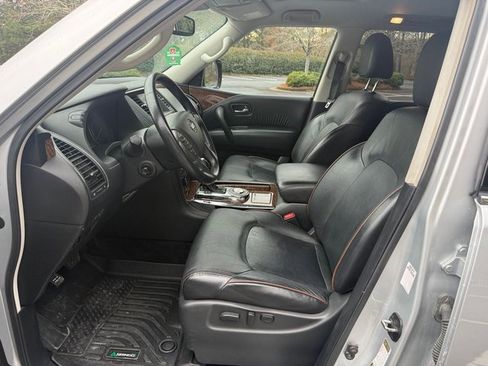 Used 2020 Nissan Armada SL w/ Premium Package image 4