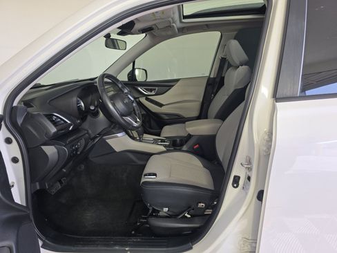 Used 2023 Subaru Forester Premium AWD/4WD image 8