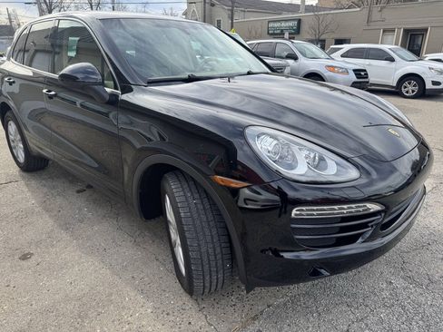 Used 2011 Porsche Cayenne AWD/4WD image 10