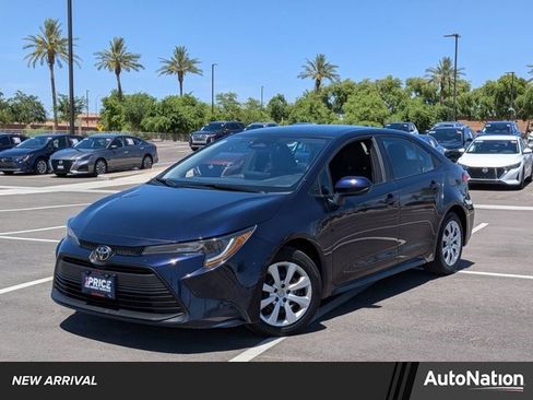 Used 2023 Toyota Corolla LE image 1