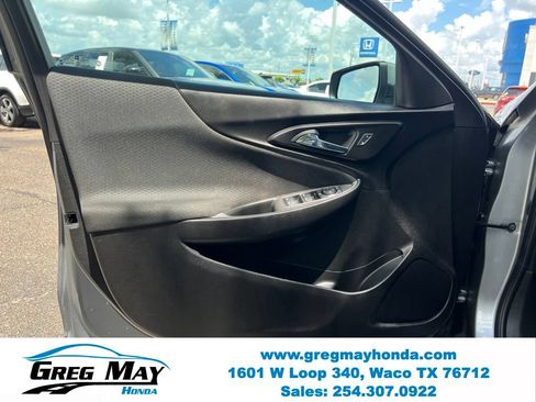 Used 2025 Chevrolet Malibu LT FWD image 19