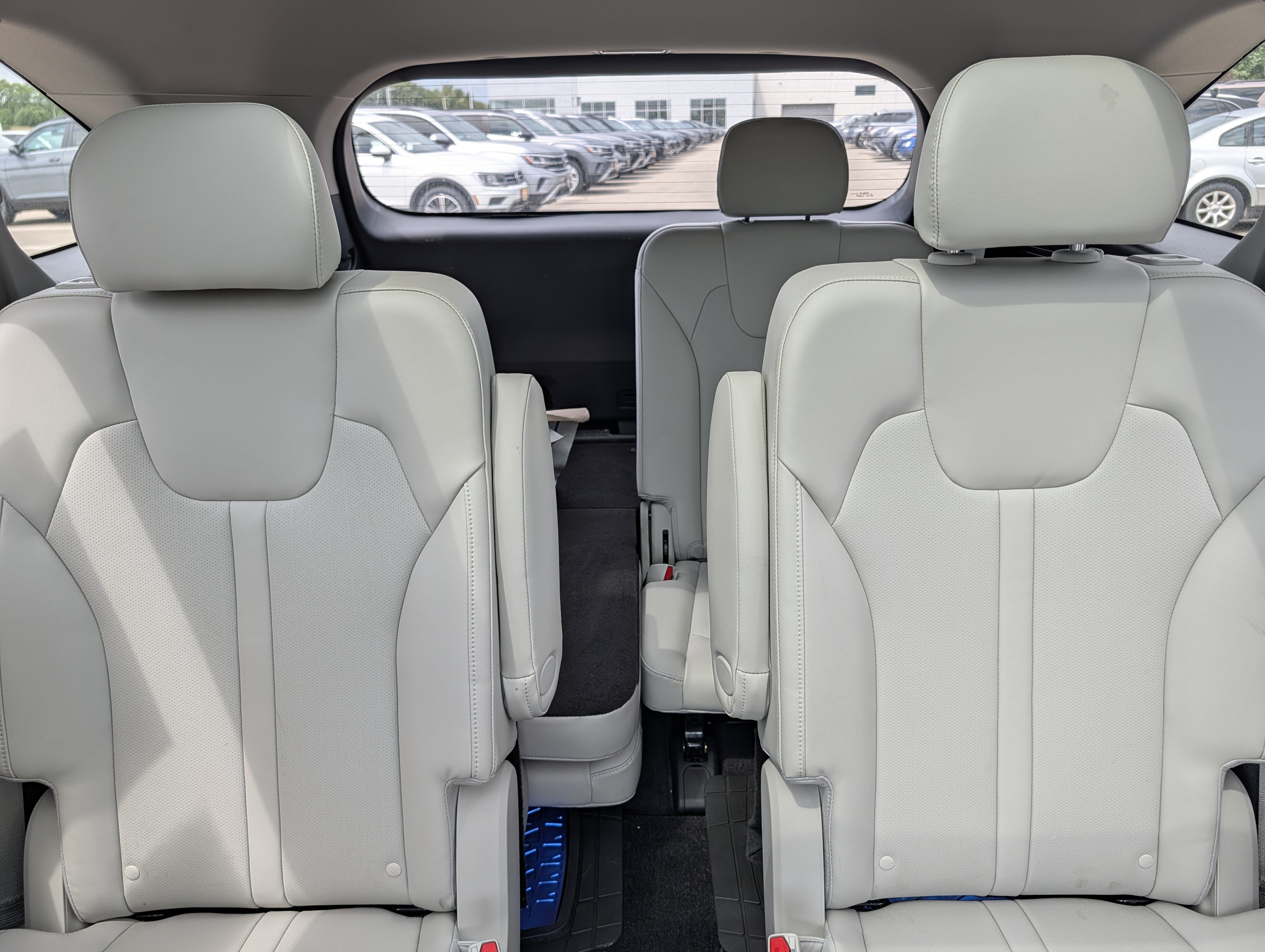 Used 2023 Kia Sorento SX AWD/4WD image 16