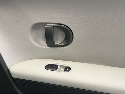 New 2026 Hyundai Ioniq 5 SEL image 17