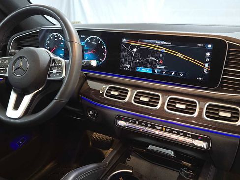 Certified 2022 Mercedes-Benz GLS 450 4MATIC image 11