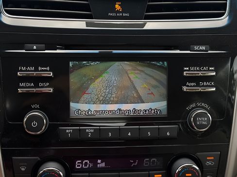 Used 2015 Nissan Altima 2.5 SL w/ Moonroof Package FWD image 24