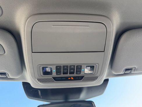 Used 2023 Ford Explorer XLT w/ Equipment Group 202A AWD/4WD image 22