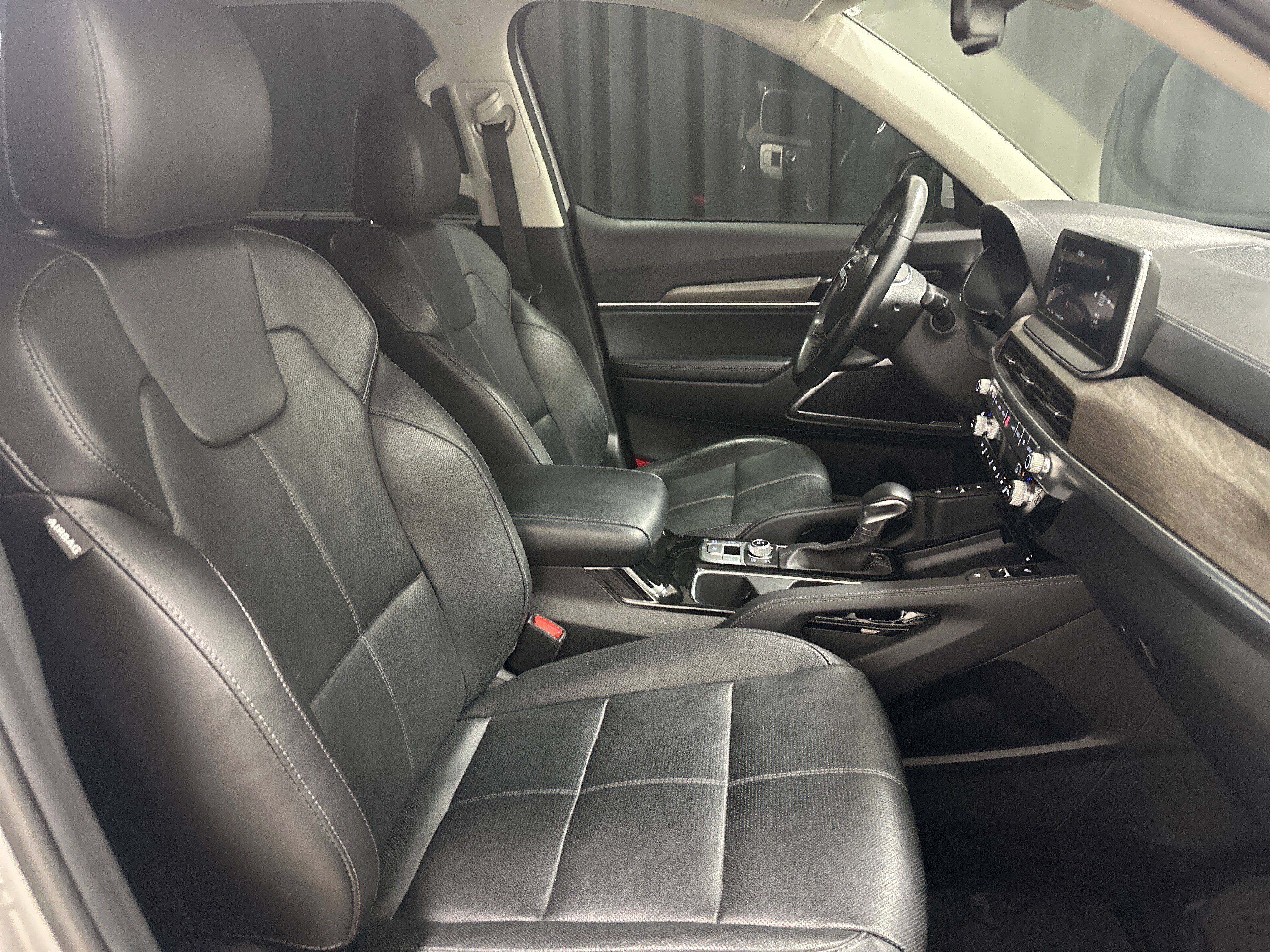 Used 2021 Kia Telluride EX w/ EX Premium Package AWD/4WD image 32