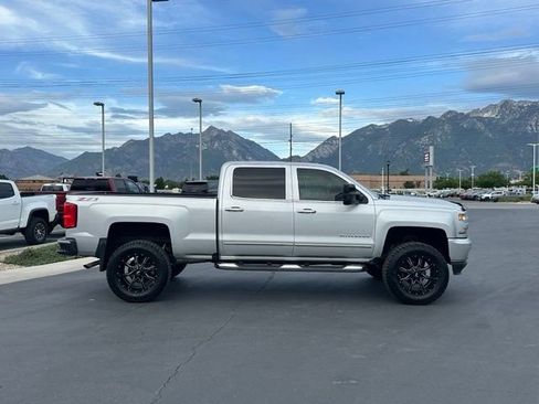Used 2016 Chevrolet Silverado 1500 LTZ Z71 w/ LTZ Plus Package AWD/4WD image 8