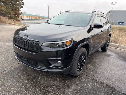 Used 2023 Jeep Cherokee Altitude Lux