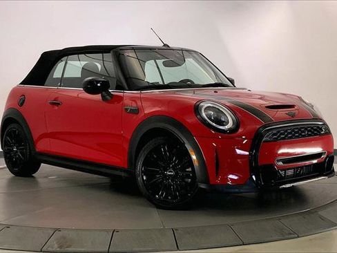 Certified 2023 MINI Cooper S w/ Signature Upholstery Package image 33