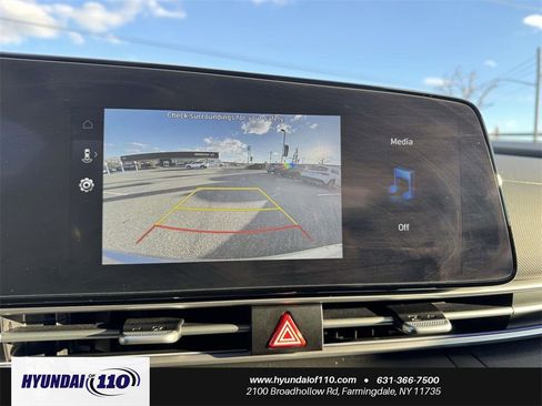 Used 2025 Hyundai Elantra SEL image 25