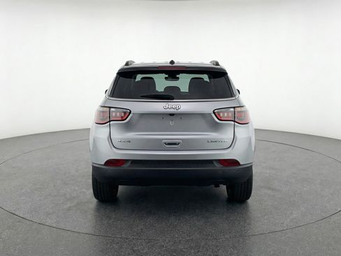 Used 2025 Jeep Compass Limited AWD/4WD image 7