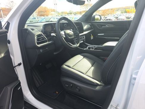 New 2026 Chevrolet Traverse LT w/ Enhanced Driving Package image 12