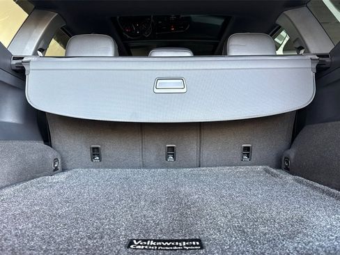 Used 2021 Volkswagen Tiguan SE R-Line image 14