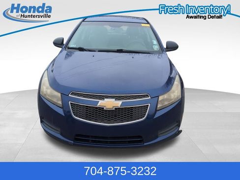 Used 2012 Chevrolet Cruze LS w/ Connectivity Package image 3